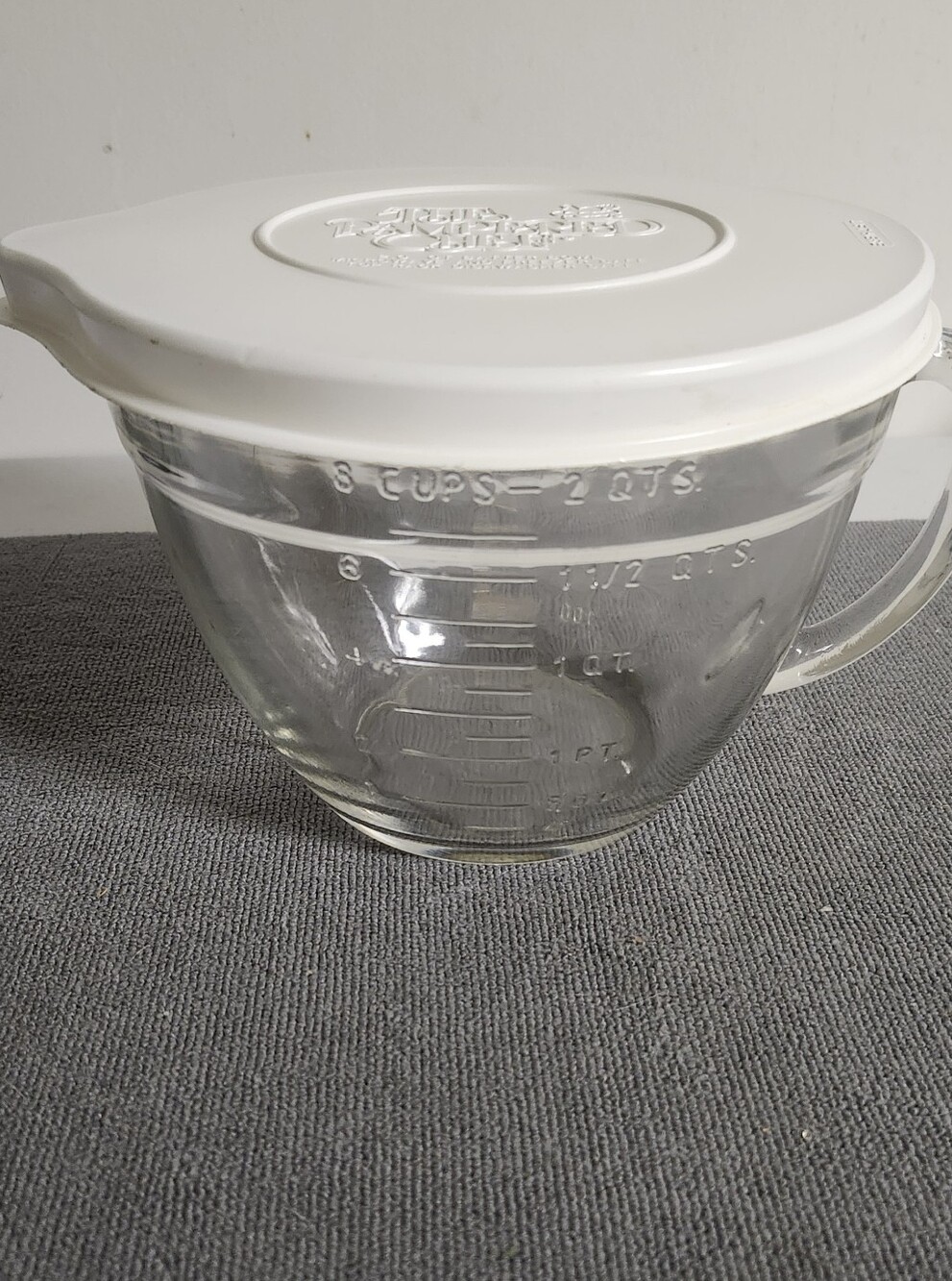 Clear Glass Batter Bowl with White Lid - 2 Quart